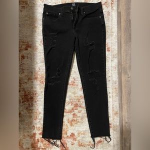 Women’s GAP True Skinny Black Jeans - Size 28